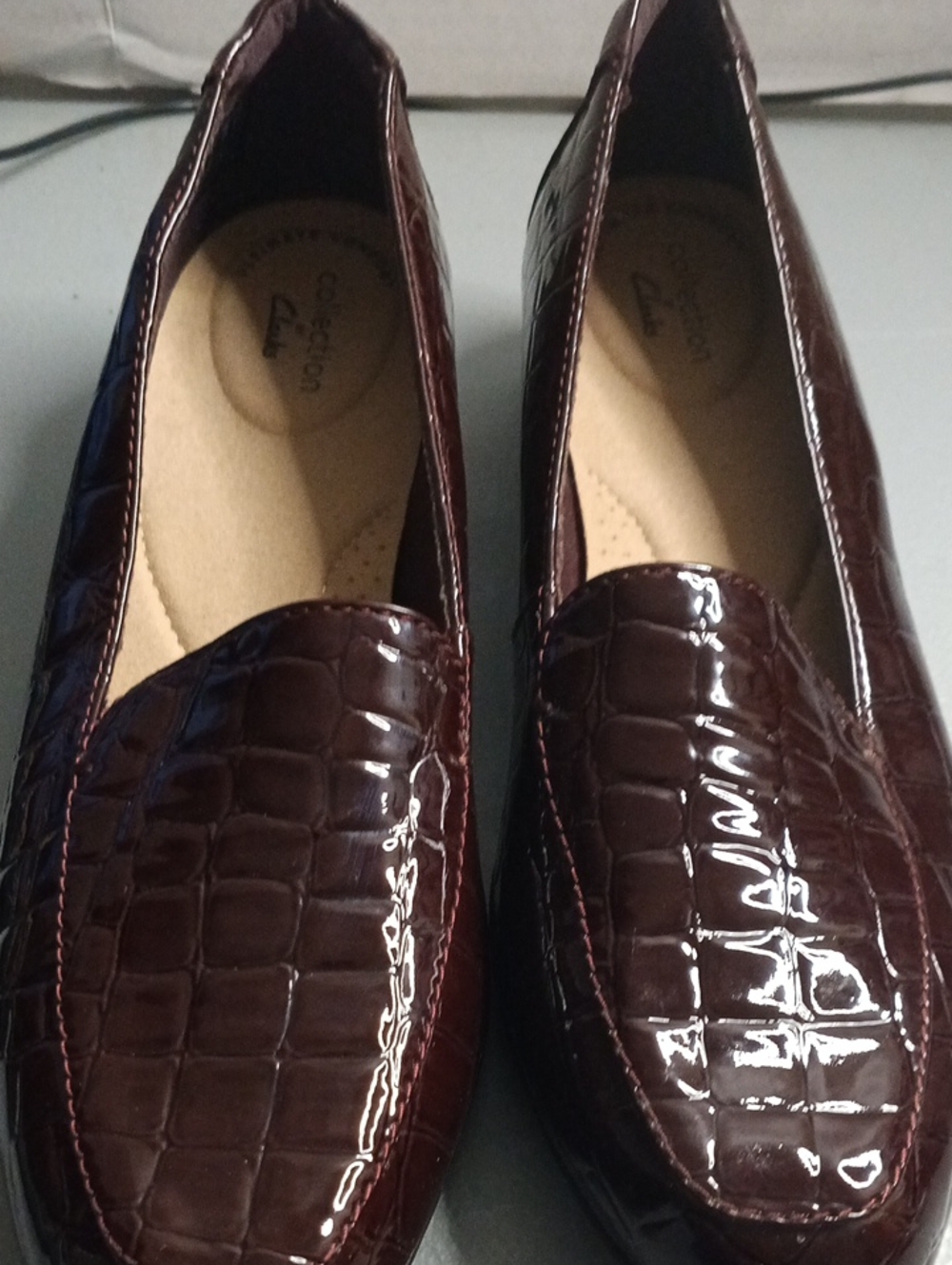 Clarks Women’s Burgundy Croc-Embossed Loafers
